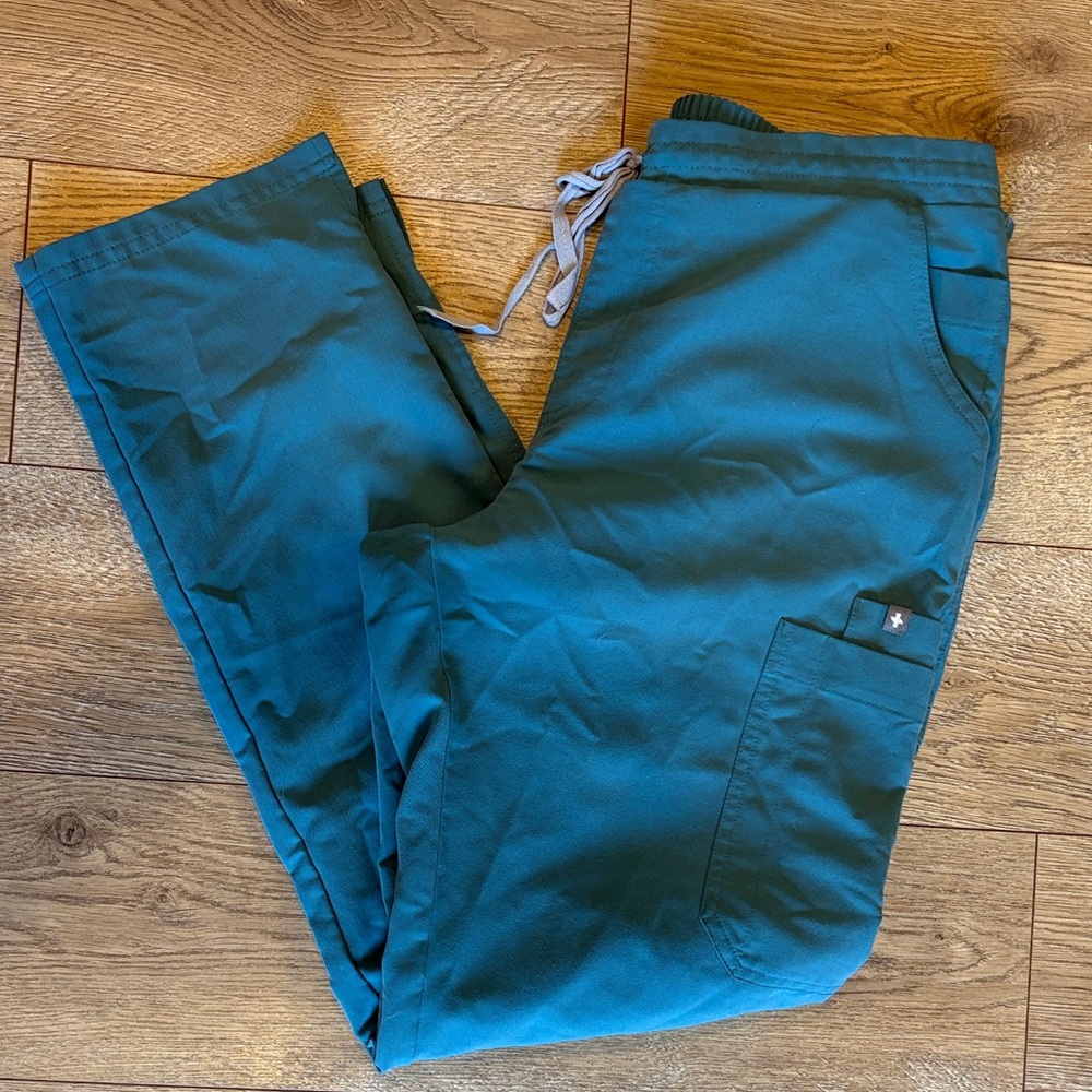 FIGS straight leg Pants